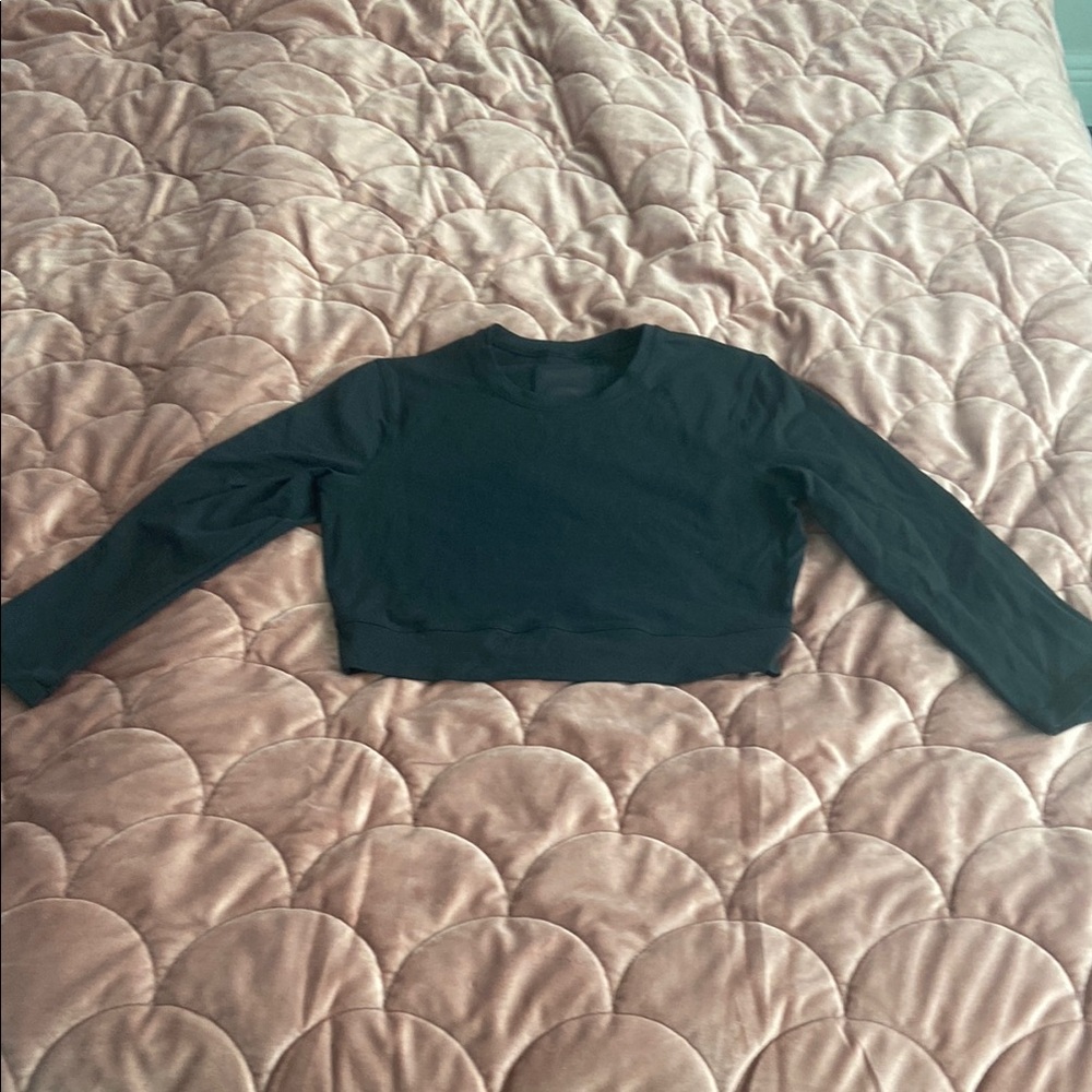 Lululemon Athletica Black Cropped Fitted Shirt